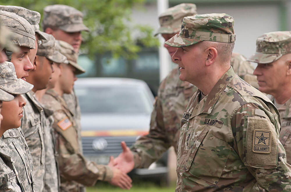 LTG Kadavy speaks with ARNG Soldiers