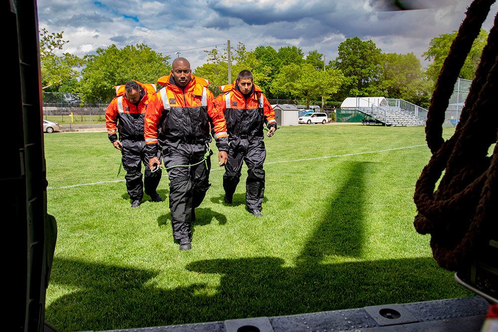 New York Guard CST Hones Helicopter Exit Technique thumbnail image